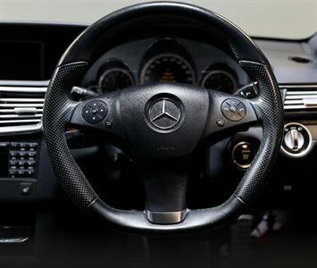 2011 Mercedes-Benz E 550 - Thumbnail