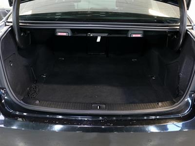2011 Mercedes-Benz E 550 - Thumbnail
