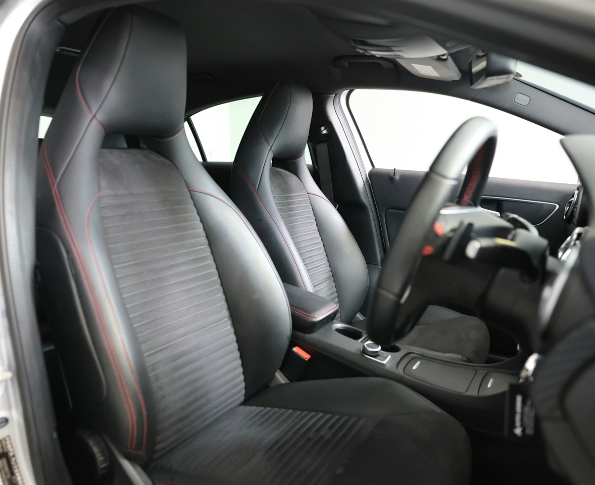 2013 Mercedes-Benz A 180