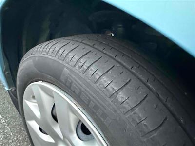 2016 Nissan Leaf - Thumbnail