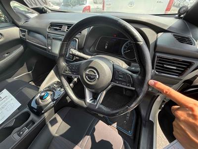 2018 Nissan Leaf - Thumbnail