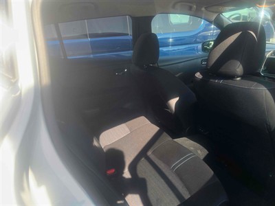 2020 Nissan Leaf - Thumbnail