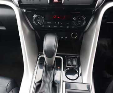 2019 Mitsubishi ECLIPSE CROSS - Thumbnail