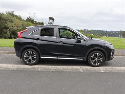 2019 Mitsubishi ECLIPSE CROSS - Thumbnail