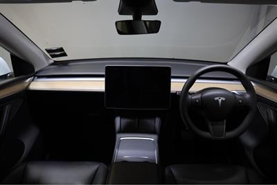 2022 Tesla Model Y - Thumbnail