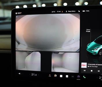 2022 Tesla Model Y - Thumbnail