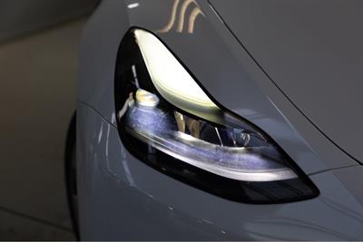 2022 Tesla Model Y - Thumbnail