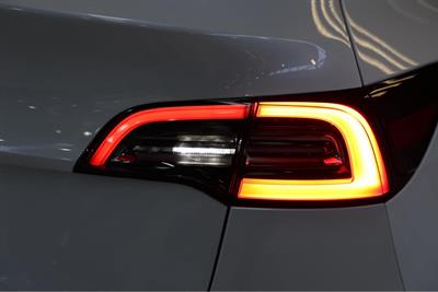 2022 Tesla Model Y - Thumbnail