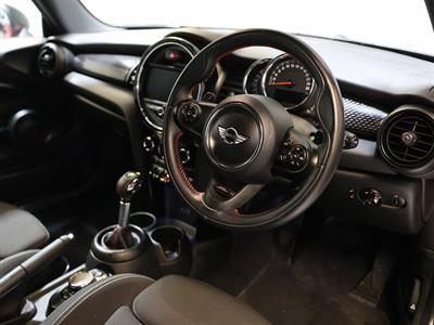 2018 Mini Cooper - Thumbnail