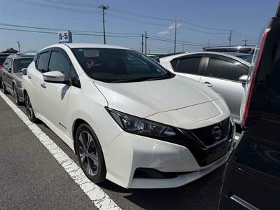 2017 Nissan Leaf - Thumbnail