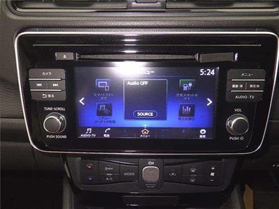 2017 Nissan Leaf - Thumbnail