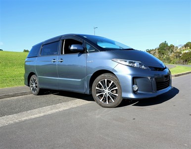 2015 Toyota Estima