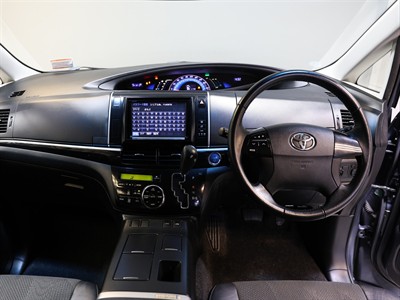 2015 Toyota Estima - Thumbnail