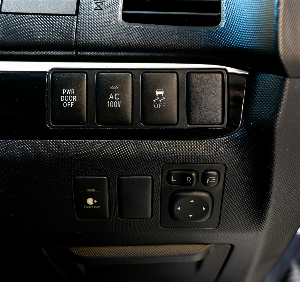 2015 Toyota Estima