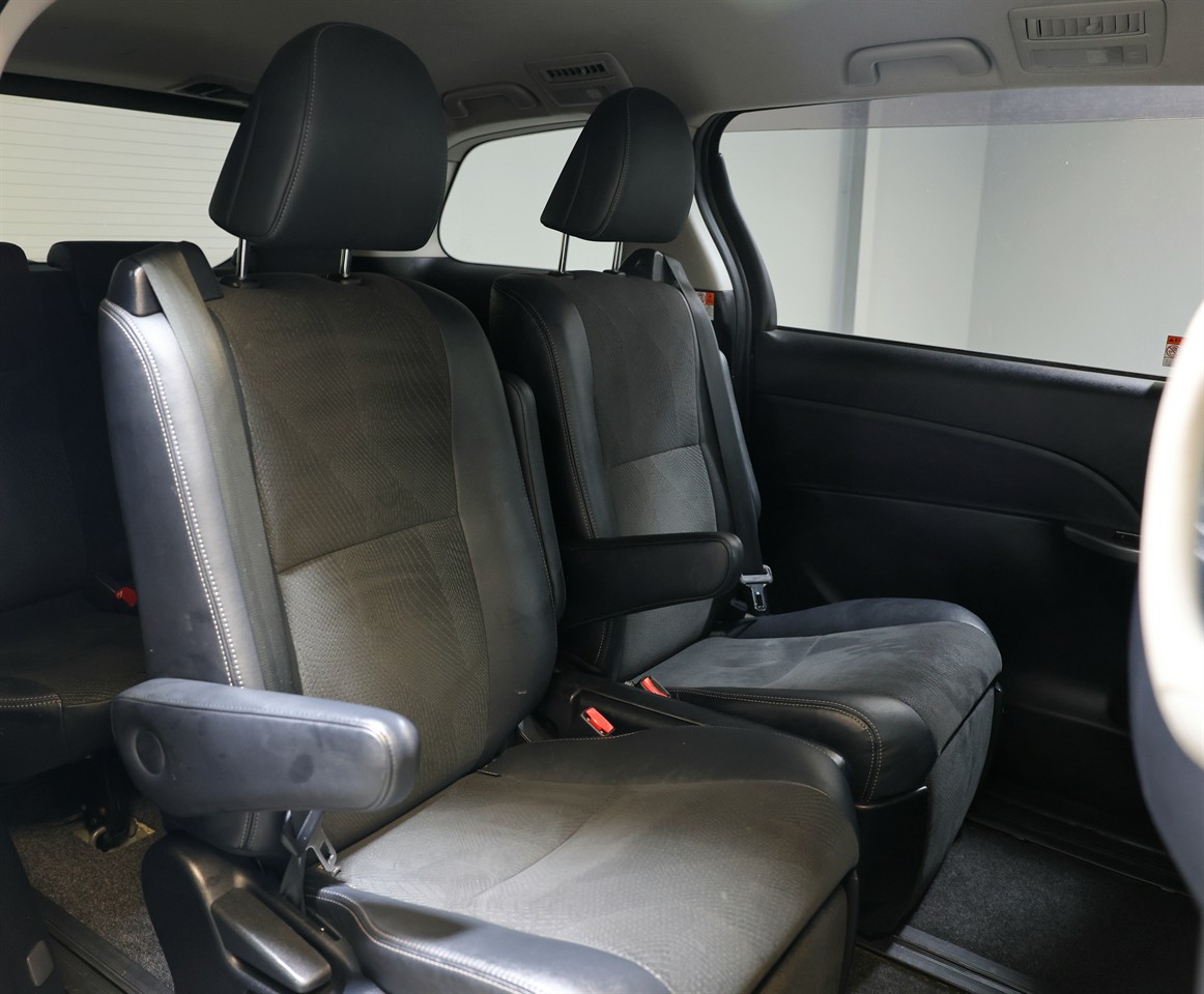 2015 Toyota Estima