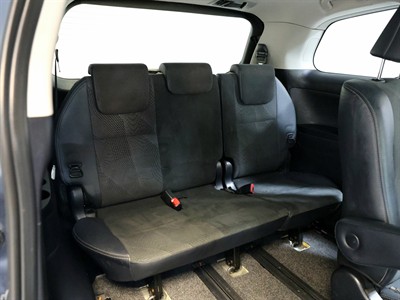 2015 Toyota Estima - Thumbnail