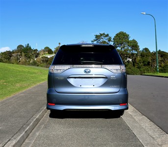 2015 Toyota Estima - Thumbnail