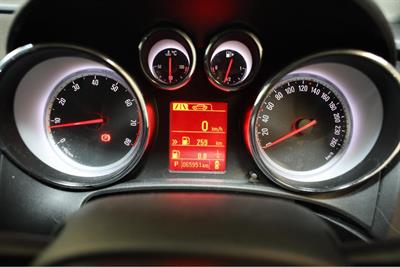 2015 Opel Astra - Thumbnail