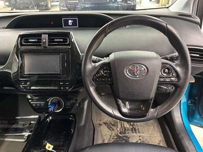 2019 Toyota Prius - Thumbnail