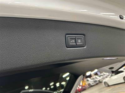 2016 Audi Q7 - Thumbnail