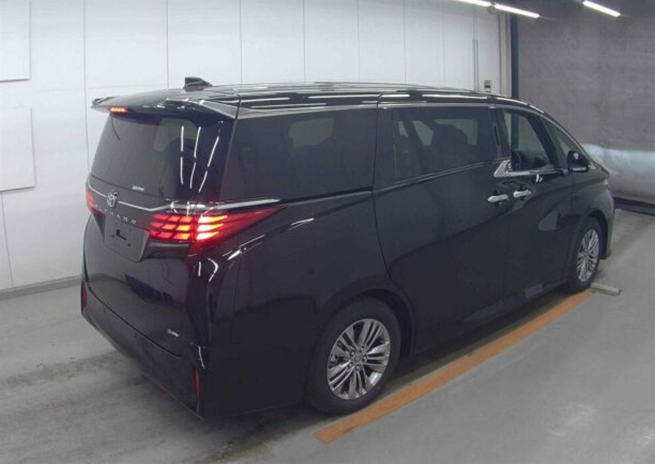 2026 Toyota Alphard