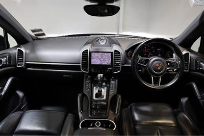 2018 Porsche Cayenne - Thumbnail