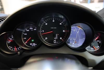 2018 Porsche Cayenne - Thumbnail