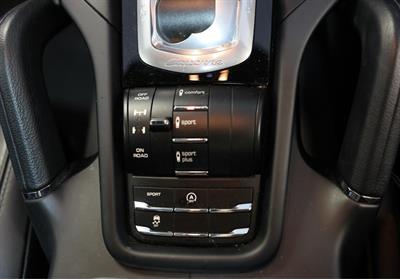 2018 Porsche Cayenne - Thumbnail