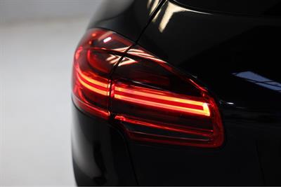 2018 Porsche Cayenne - Thumbnail