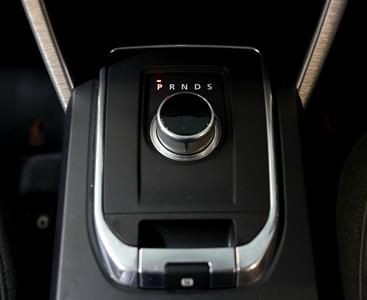 2016 Land Rover Discovery - Thumbnail