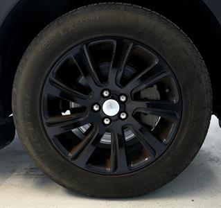 2016 Land Rover Discovery - Thumbnail