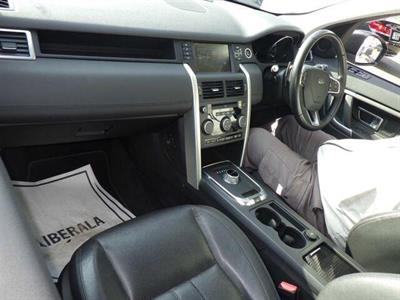 2016 Land Rover Discovery - Thumbnail