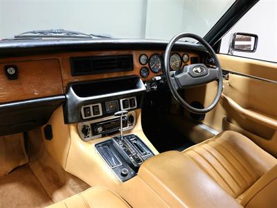 1982 Jaguar XJ6 - Thumbnail