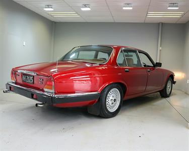 1982 Jaguar XJ6 - Thumbnail