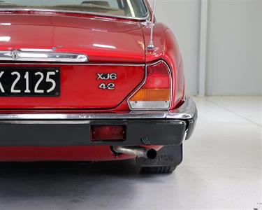 1982 Jaguar XJ6 - Thumbnail