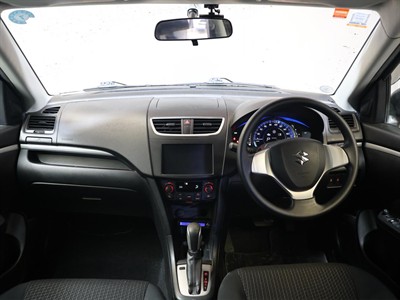 2015 Suzuki Swift - Thumbnail
