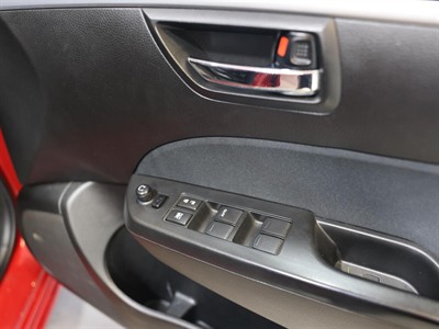 2015 Suzuki Swift - Thumbnail