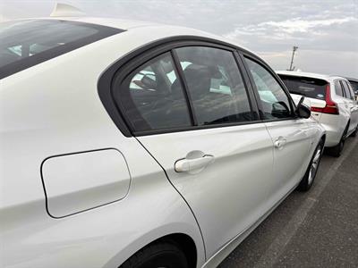 2012 BMW 320i - Thumbnail