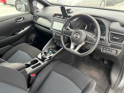 2022 Nissan Leaf - Thumbnail