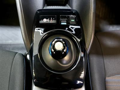 2019 Nissan Leaf - Thumbnail