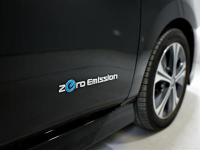 2019 Nissan Leaf - Thumbnail