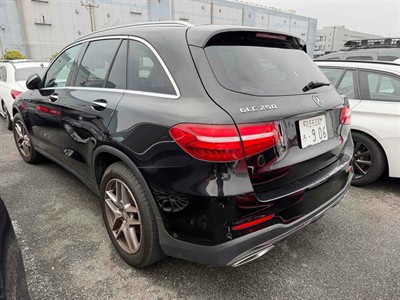2016 Mercedes-Benz GLC 250 - Thumbnail