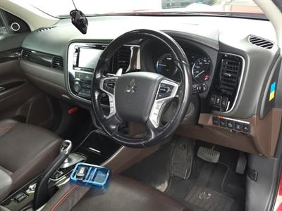 2015 Mitsubishi Outlander - Thumbnail