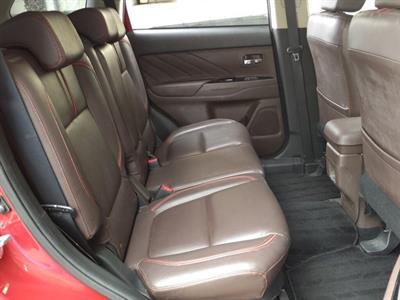 2015 Mitsubishi Outlander - Thumbnail
