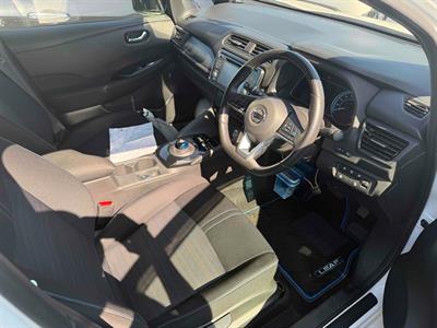 2018 Nissan Leaf - Thumbnail