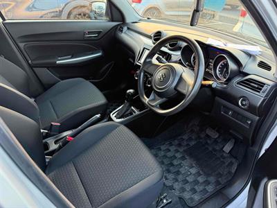2017 Suzuki Swift - Thumbnail