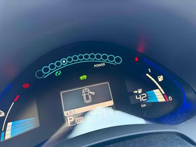 2016 Nissan Leaf - Thumbnail