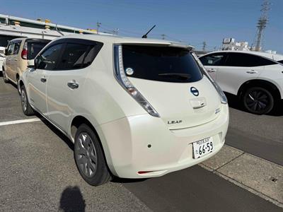 2016 Nissan Leaf - Thumbnail