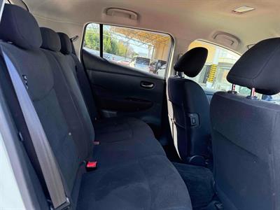 2016 Nissan Leaf - Thumbnail