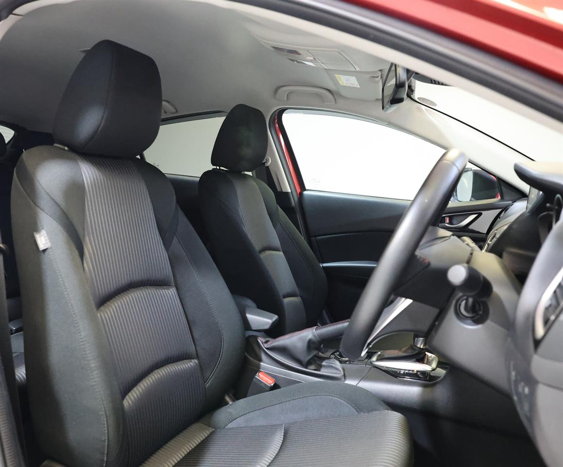 2016 Mazda Axela